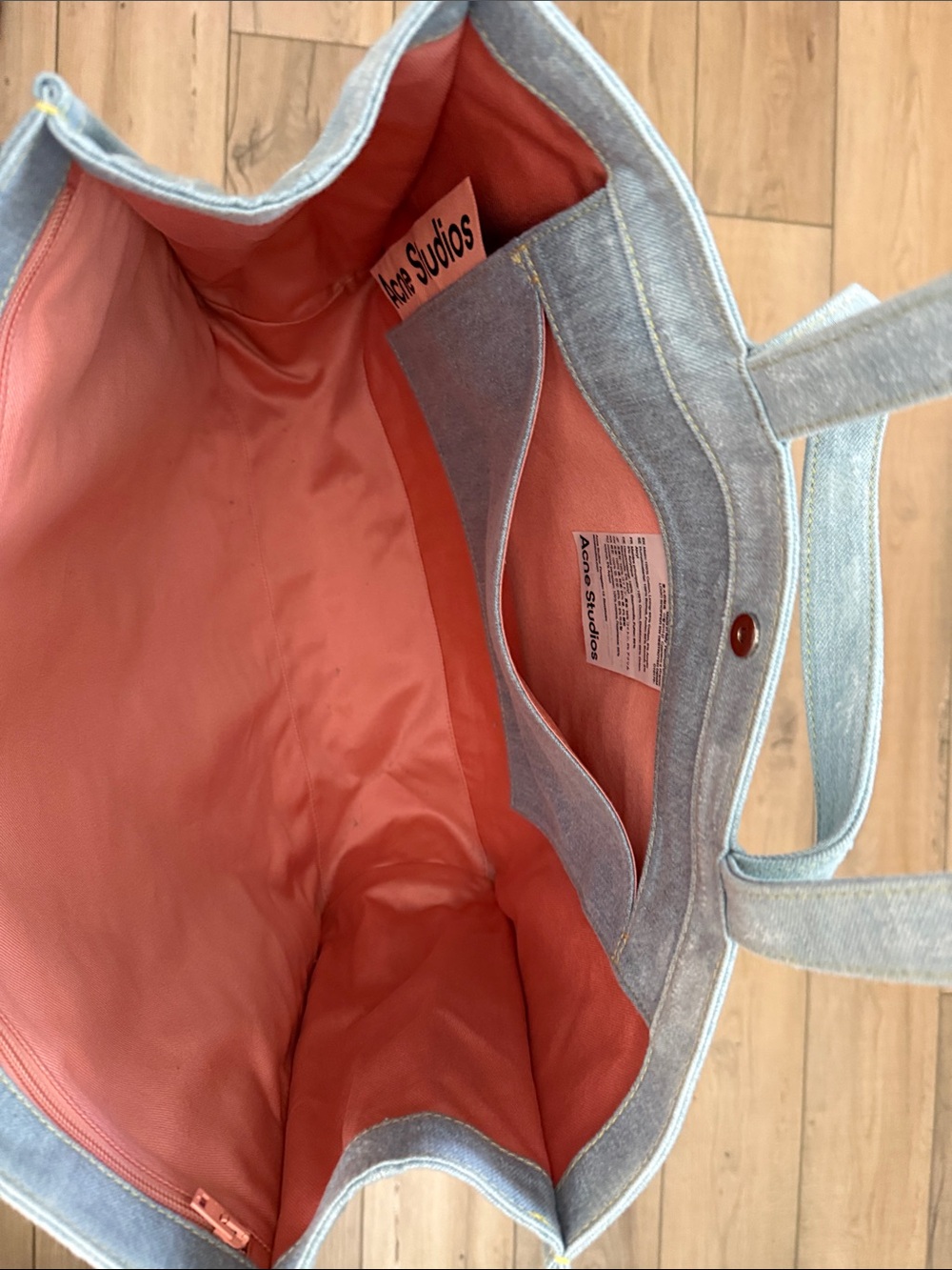 Acne Studios Metallic Silver Tote Bag - Picture 3 of 4